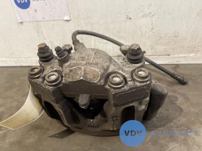 Zacisk hamulcowy lewy przód Mercedes CLS-Klasse