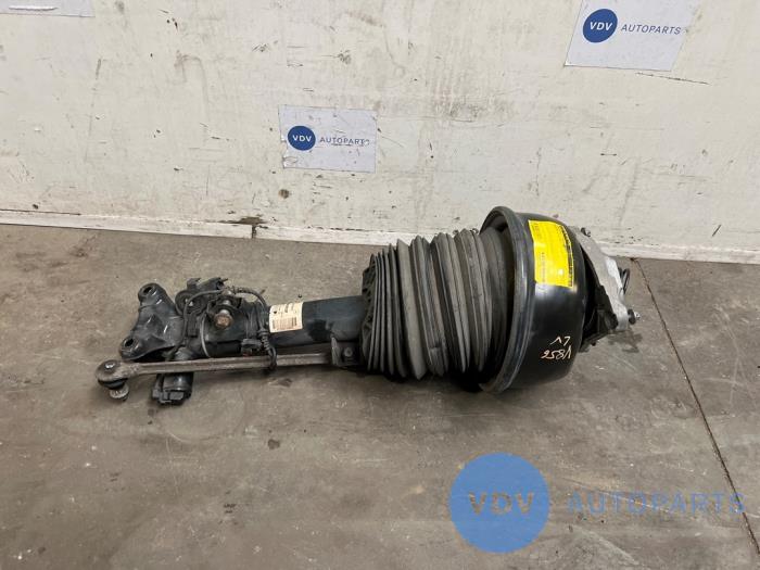 Fronts shock absorber, left Mercedes CLS-Klasse