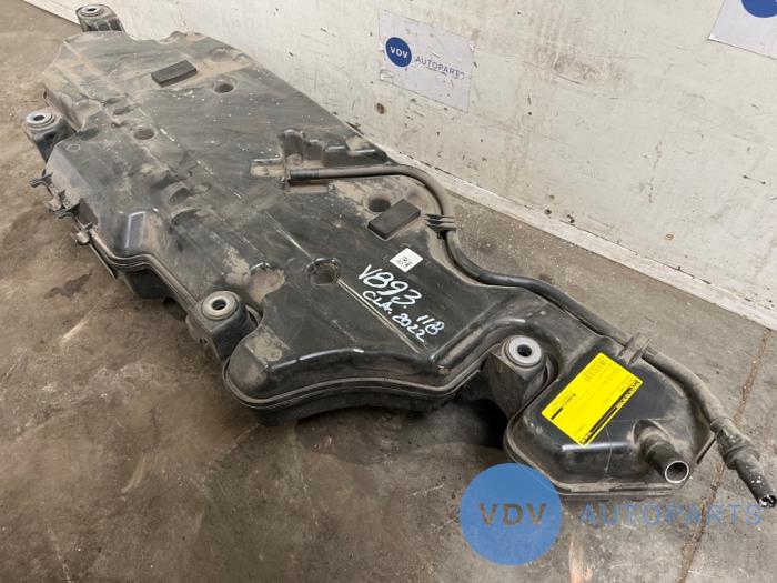 Zbiornik AdBlue Mercedes CLA