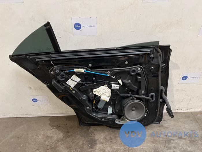 Portier 4Deurs links-achter Mercedes CLA