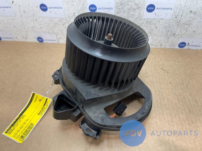 Silnik wentylatora nagrzewnicy Mercedes CLA