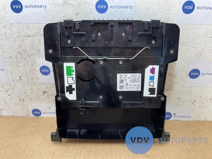 Oswietlenie wewnetrzne przód Mercedes CLA