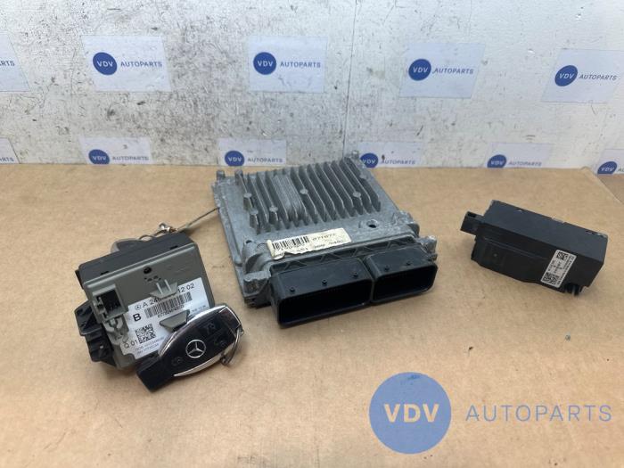 Kontaktslot + computer Mercedes CLA