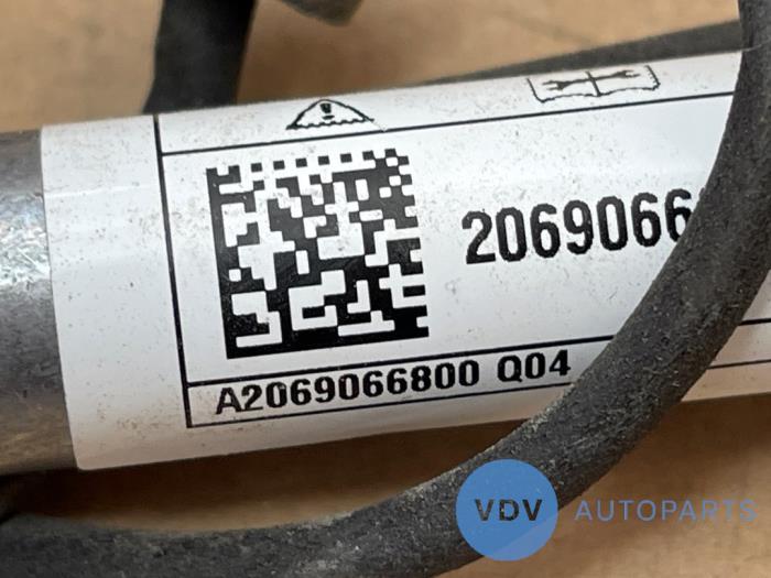 Pop up bonnet system Mercedes C-Klasse