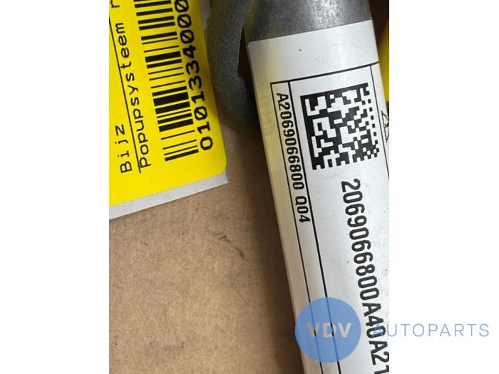 Popup System Motorhaube Mercedes C-Klasse