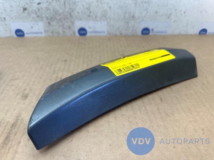 Embellecedor Mercedes 190E/D