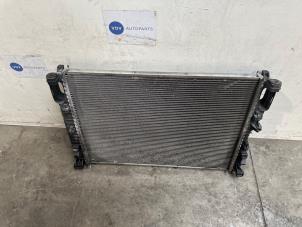 Gebruikte Radiateur Mercedes E (W211) 2.2 E-200 CDI 16V Prijs € 60,50 Inclusief btw aangeboden door Autoparts Van De Velde