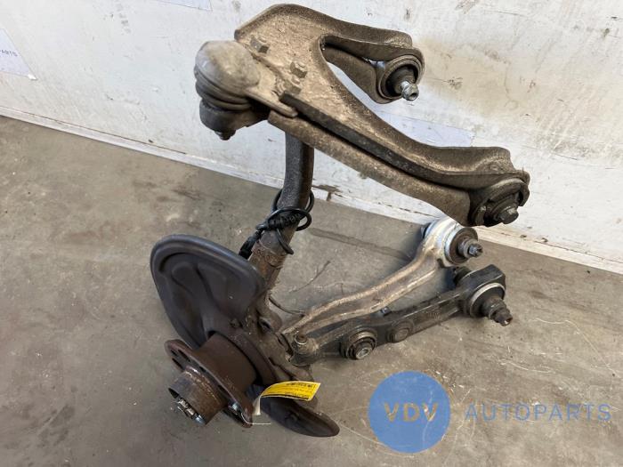 Knuckle, front left Mercedes E-Klasse