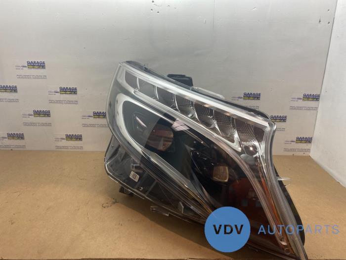 Headlight, right Mercedes V-Klasse