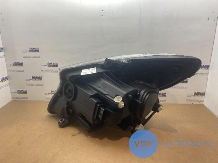 Headlight, right Mercedes V-Klasse