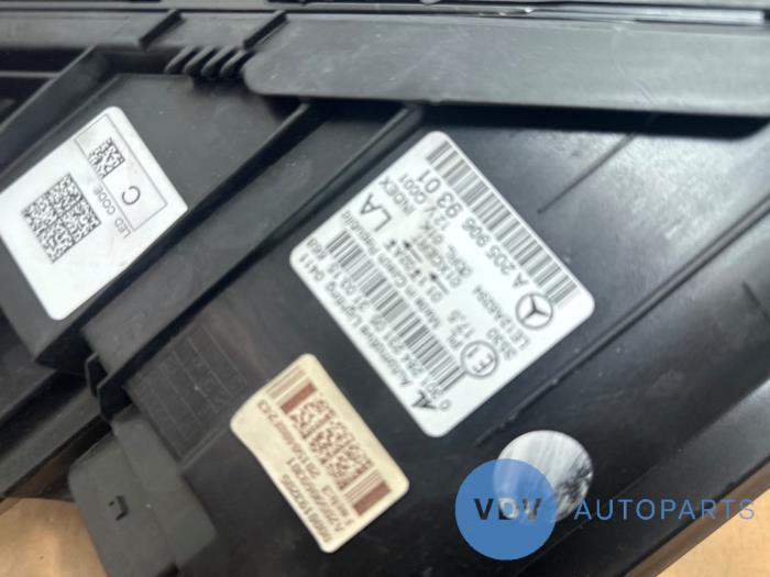 Headlight, left Mercedes C-Klasse