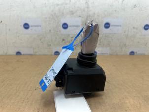 Gebruikte Kontaktslot + Sleutel Mercedes E Estate (S212) E-200 CDI 16V BlueEfficiency,BlueTEC Prijs € 181,50 Inclusief btw aangeboden door Autoparts Van De Velde