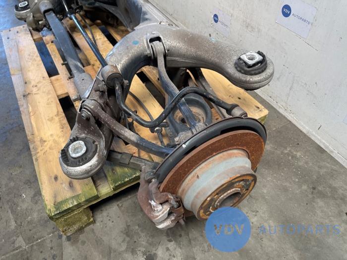 Os tylna napedu na tylne kola Mercedes E-Klasse