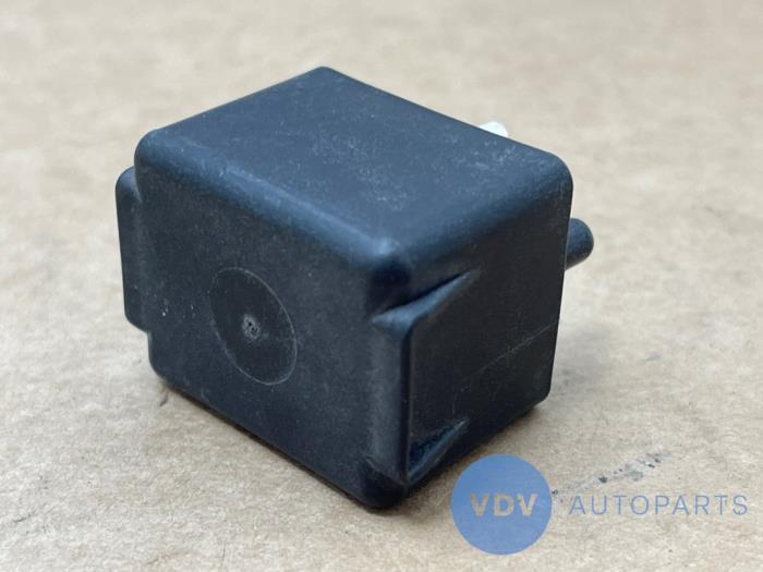 Relay Mercedes 190E/D