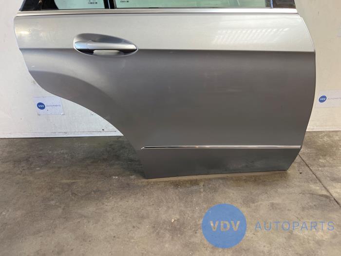 Drzwi prawe tylne wersja 4-drzwiowa Mercedes E-Klasse