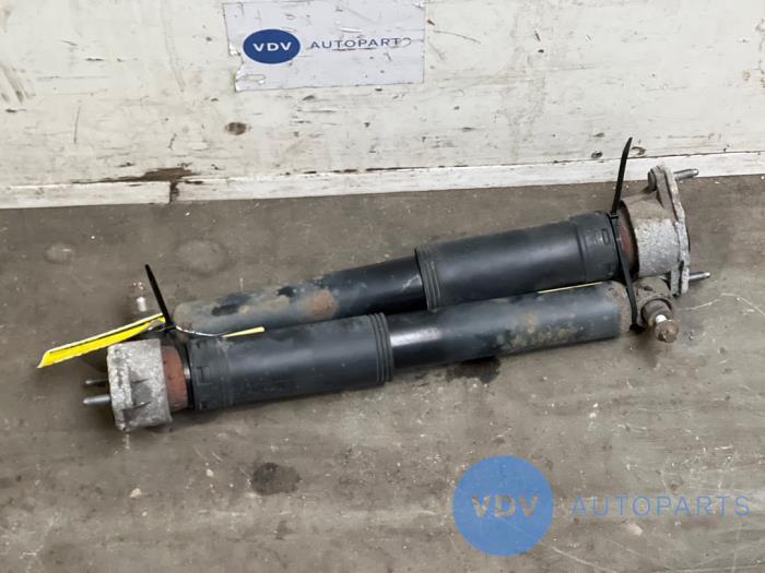 Shock absorber kit Mercedes E-Klasse