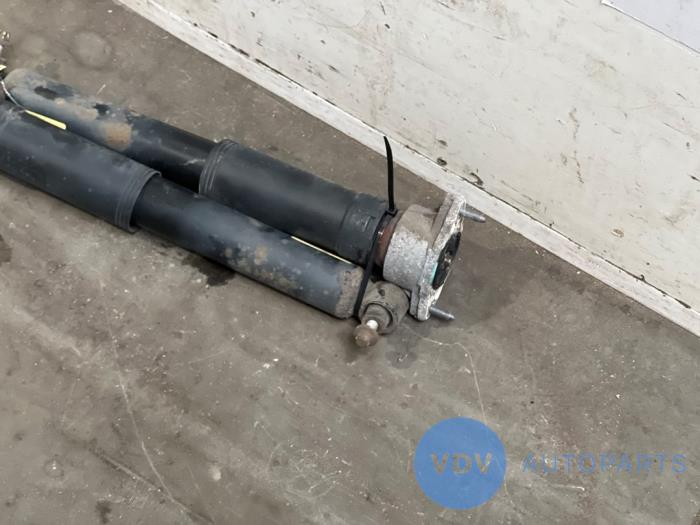 Shock absorber kit Mercedes E-Klasse