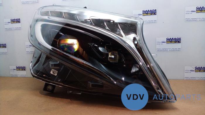 Headlight, right Mercedes V-Klasse