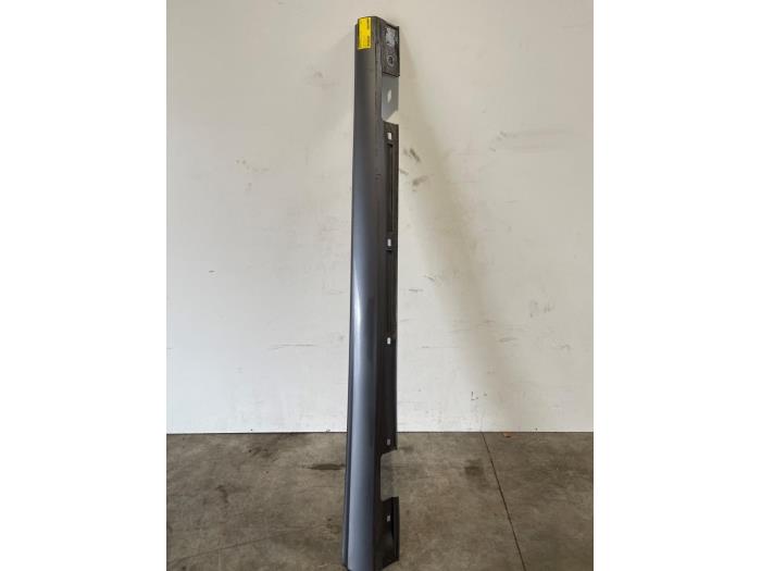 Próg prawy Mercedes B-Klasse