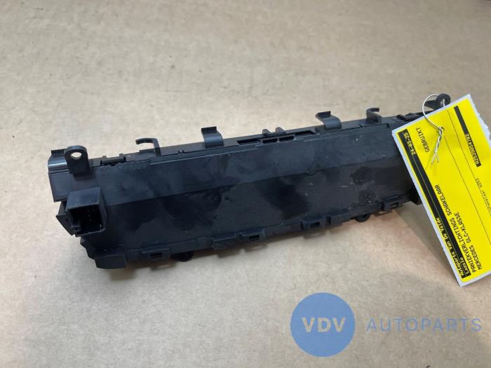 Przelacznik swiatel awaryjnych Mercedes GLC-Klasse