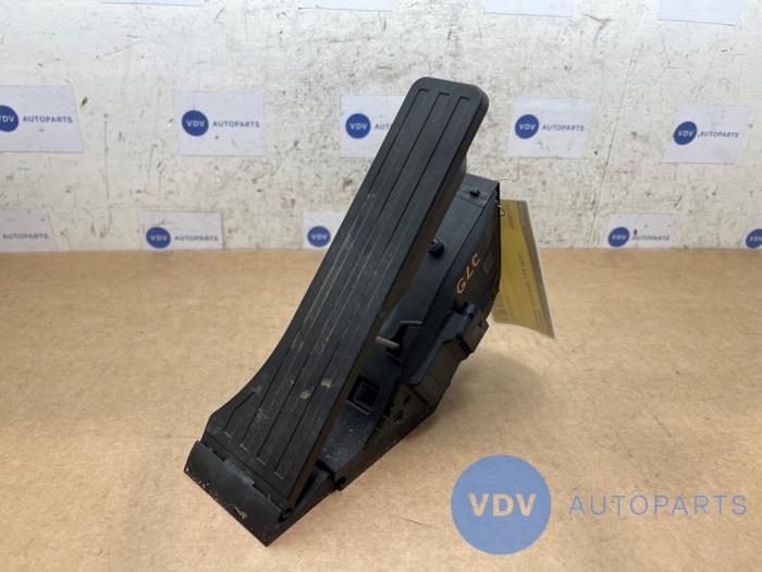 Accelerator pedal Mercedes GLC-Klasse