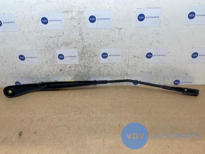 Brazo delantero de limpiaparabrisas Mercedes Vito