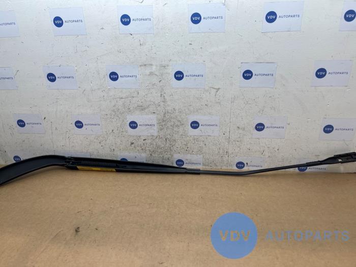 Brazo delantero de limpiaparabrisas Mercedes Vito