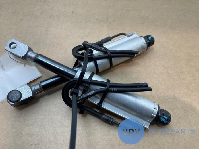 Amortyzator gazowy dachu cabrio Mercedes C-Klasse