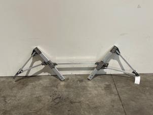 Gebruikte Steun (diversen) Mercedes S (222.0/222.1) 3.0 S-500 Plug-in Hybrid, S-500 e 24V Prijs € 121,00 Inclusief btw aangeboden door Autoparts Van De Velde