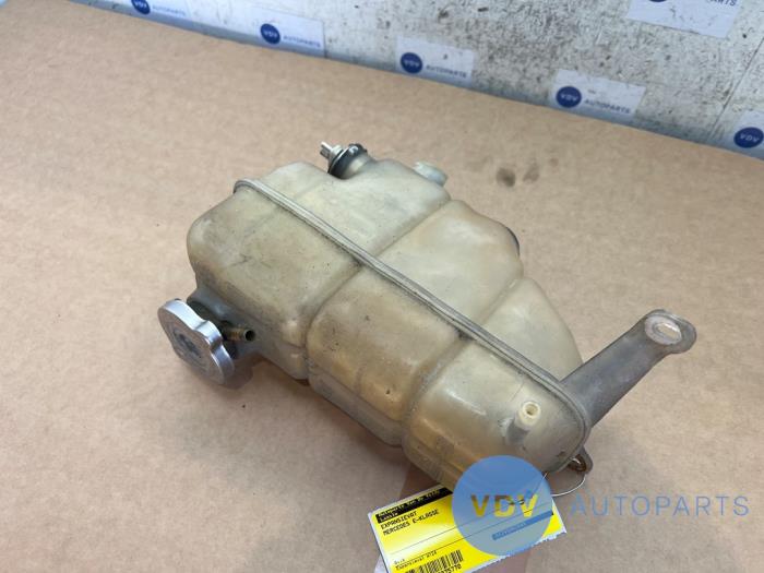 Réservoir d'expansion Mercedes E-Klasse
