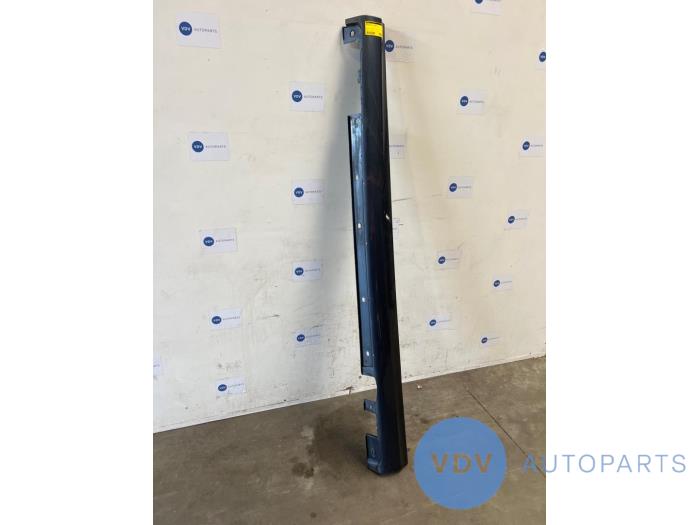 Próg prawy Mercedes CLK