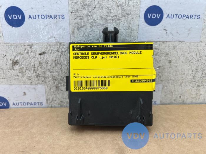 Central door locking module Mercedes CLA