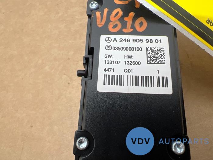 Przelacznik swiatel awaryjnych Mercedes B-Klasse