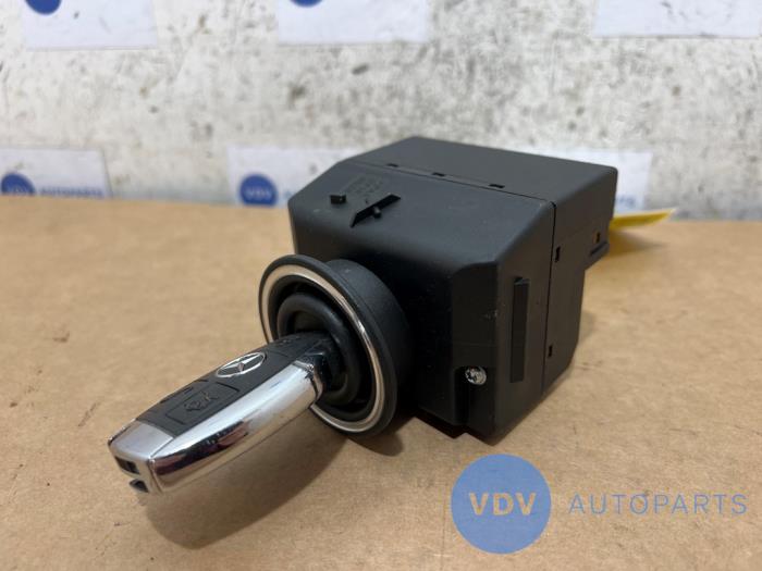 Ignition lock + key Mercedes E-Klasse
