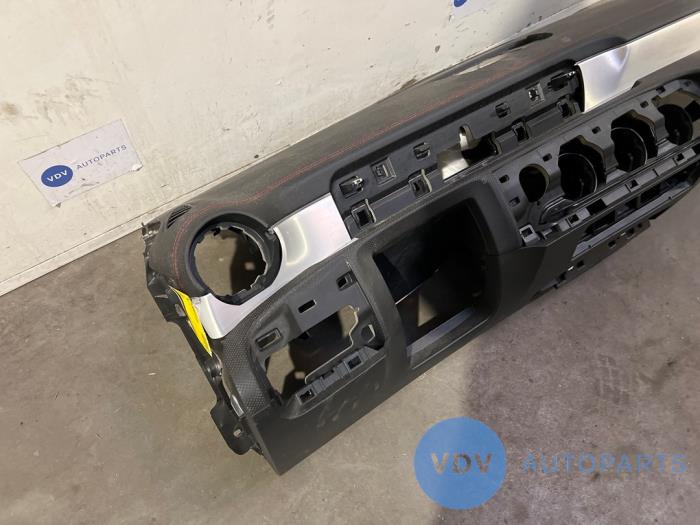 Dashboard Mercedes CLA