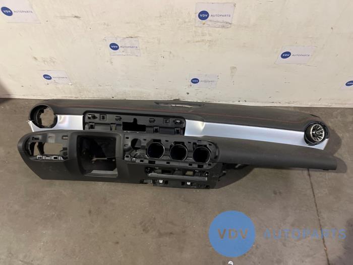 Armaturenbrett Mercedes CLA