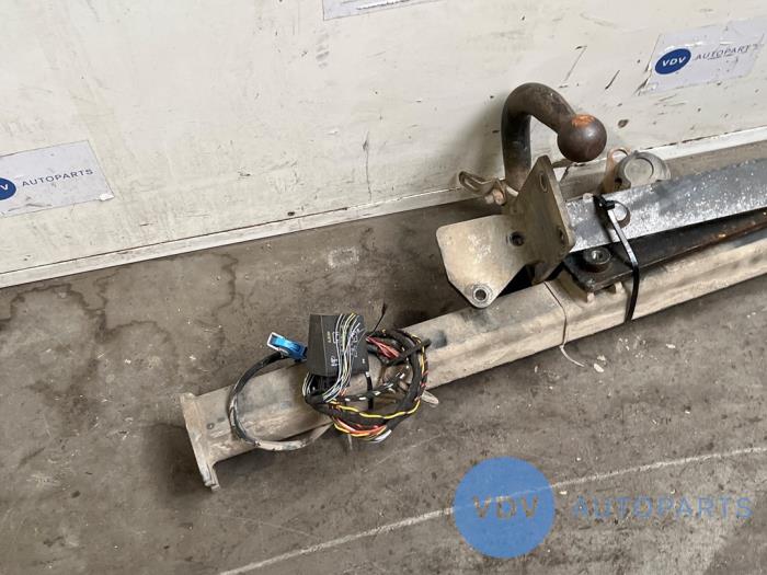 Hak holowniczy Mercedes E-Klasse