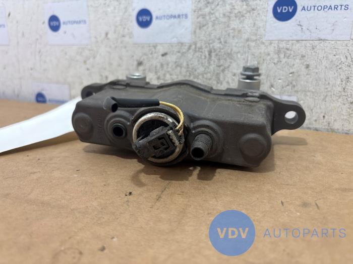 Pop up bonnet system Mercedes E-Klasse