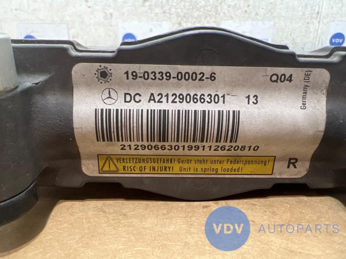 Pop up bonnet system Mercedes E-Klasse