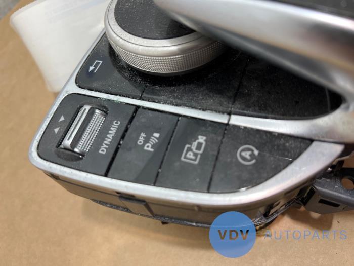 Bedienung BordSteuergerät Mercedes E-Klasse