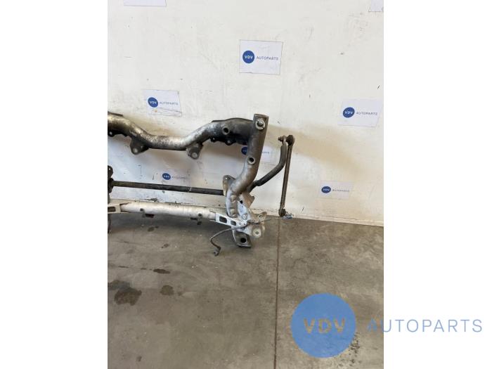 Rama pomocnicza Mercedes E-Klasse