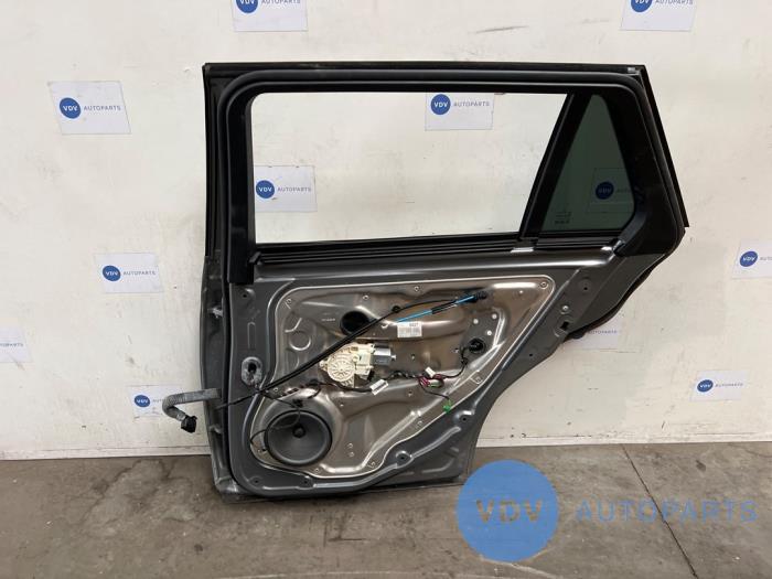 Rear door 4-door, right Mercedes E-Klasse