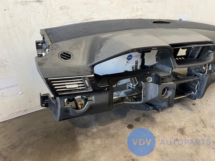 Tableau de bord Mercedes E-Klasse