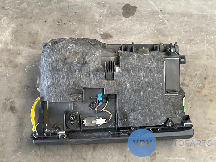 Boîte à gants Mercedes E-Klasse