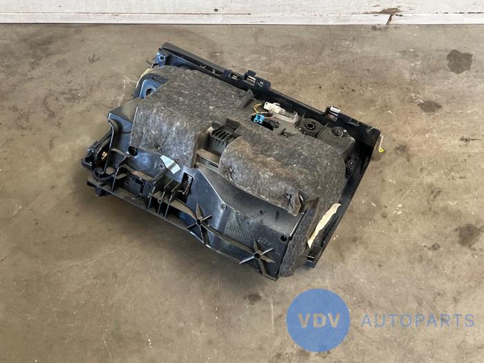 Boîte à gants Mercedes E-Klasse