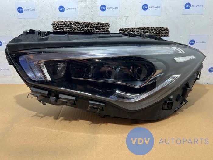 Headlight, left Mercedes CLA