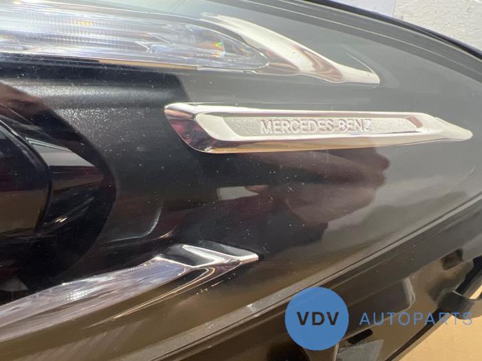 Reflektor lewy Mercedes CLA