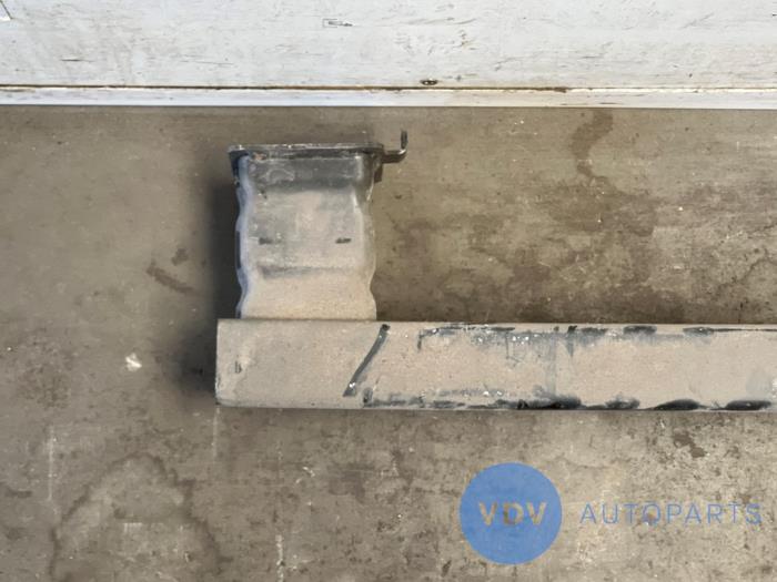 Belka podwozia tyl Mercedes Vito