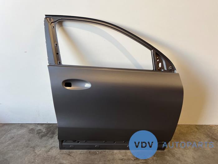 Front door 4-door, right Mercedes GLA