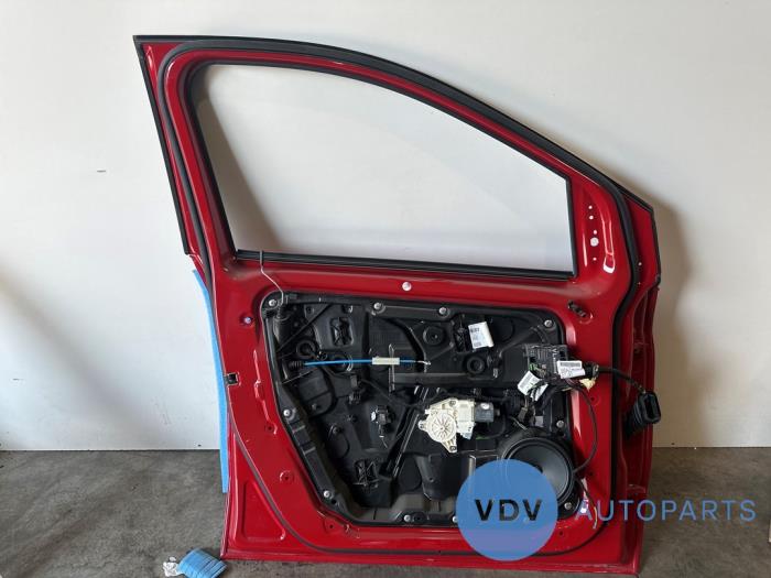 Portier 4Deurs links-voor Mercedes B-Klasse